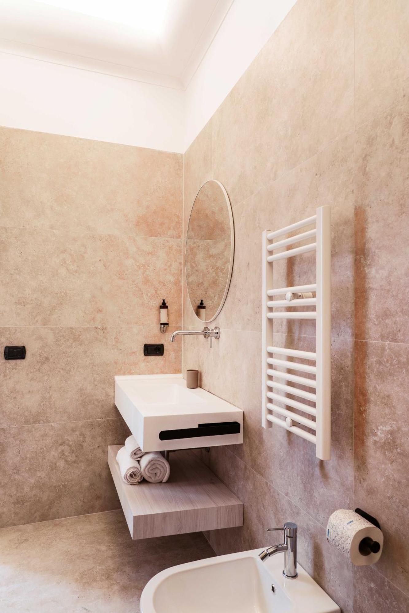 Bonsignore Luxury Rom